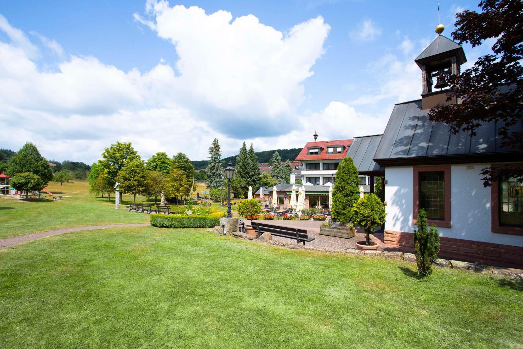 Best Western Hotel Brunnenhof Weibersbrunn Exterior photo